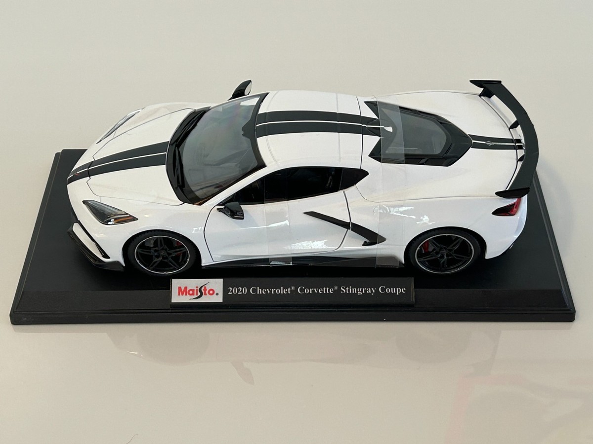 Maisto 2020 Chevrolet Corvette Stingray Coupe WHITE Special