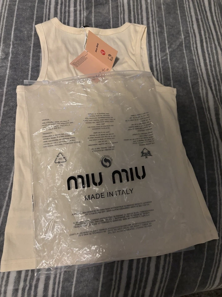 Top sin mangas Miu Miu para mujer talla pequeña hecho en Italia Foto 4 de 4