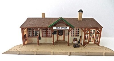 Vintage Built Vollmer HO Gauge MAIN STREET Railroad Station Nice Low Shipping