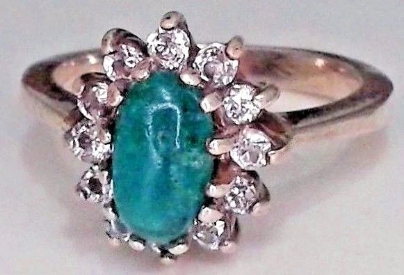 Anello in argento con smeraldo taglia cabochon circondato da zirconio - Immagine 4 di 4