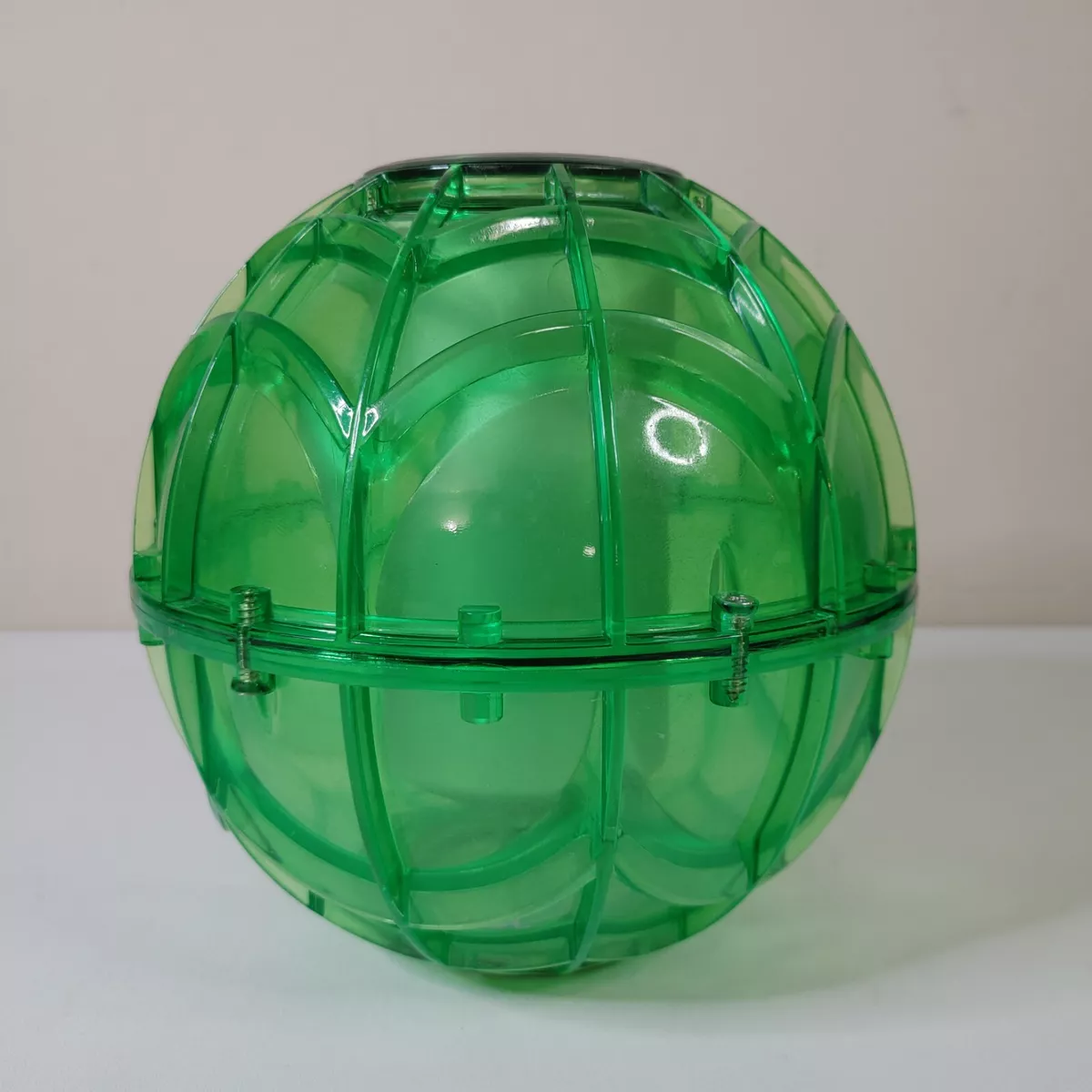 Play & Freeze GREEN Ice Cream Maker Ball by Industrial Revolution