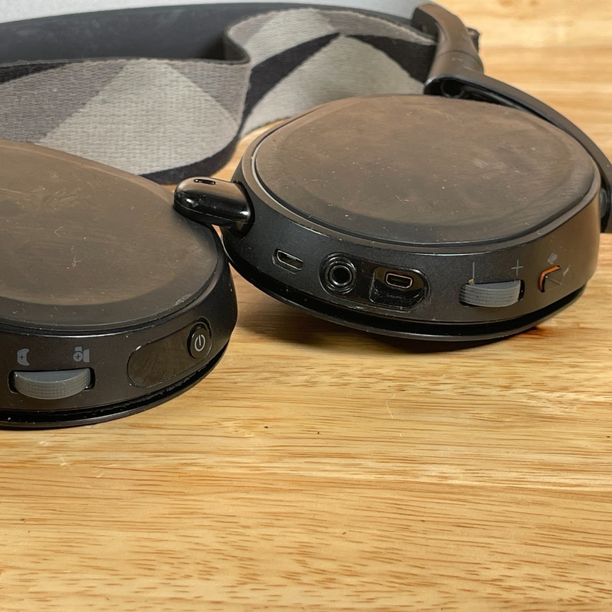 SteelSeries Arctis 7 HS-00013 Black Wireless Rechargeable SteelSeries Arctis 7 HS-00013 Black Wireless Rechargeable
