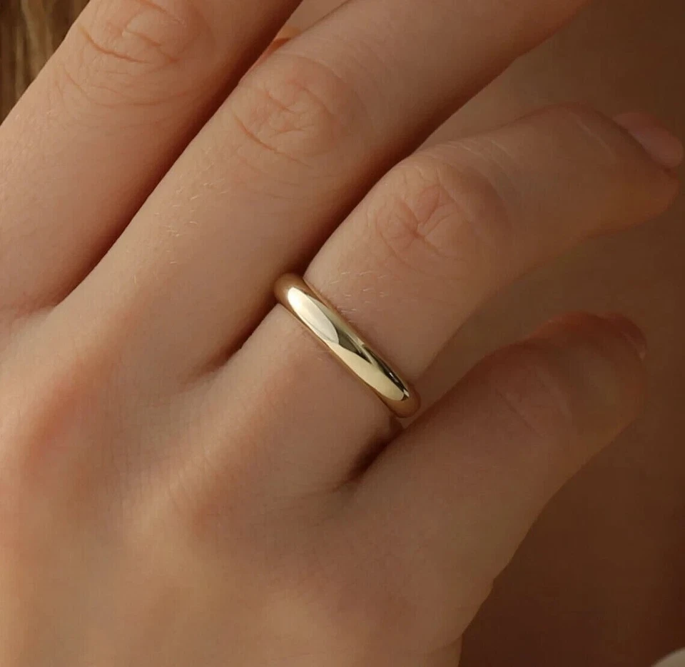 4 mm Comfort Fit Silver Wedding Band Ring for Women's in 14K Yellow Gold Plated - Image 3 of 4