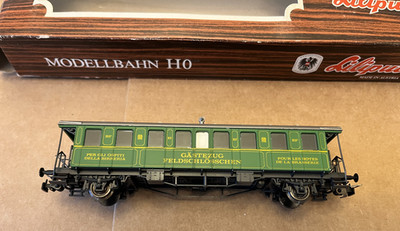 Liliput HO Train Passenger Car - Gastezug Feldschlosschen (Green Color)