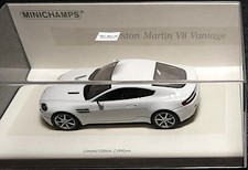 Minichamps 1/43 Aston Martin V8 Vantage Linea Bianco