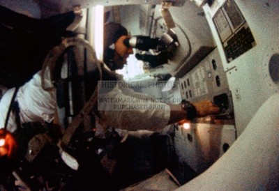 ASTRONAUT JAMES A LOVELL APOLLO 8 MISSION 1968 13X19 PHOTO