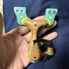 Sanca Left Hand Hold By Mk7 90mm Slingshot