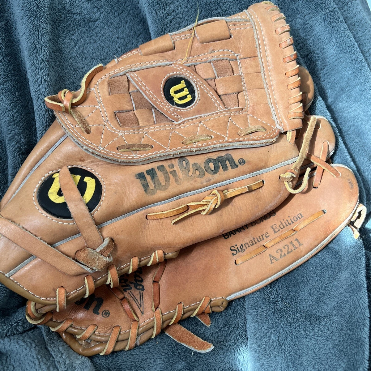 Barry sale bonds glove