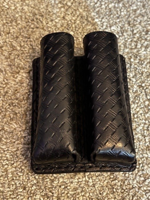 Open Top Double Magazine Mag Pouch Weave Black used good condition.-image