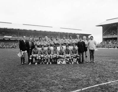 France Team Group 1977 Old Rugby Photo