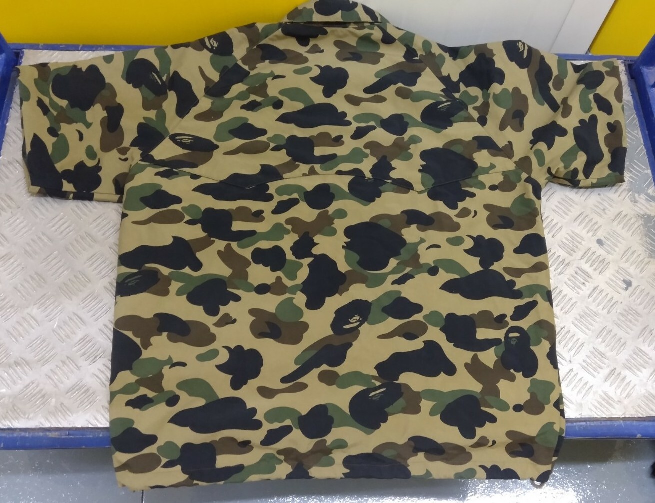 BAPE / A Bathing Ape Gore-tex Waterproof Military Jacket Size L Mint Condition image 2