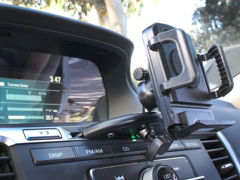 CD Slot Universal Phone Holder Mount for Apple iPhone 7 7Plus, 6 6s Plus 5 5s SE - Image 3 of 4