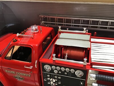 CHEVROLET PUMPER FIRETRUCK 1941 au 1/16 no 1/18 HIGHWAY 61 camion pompiers 50340