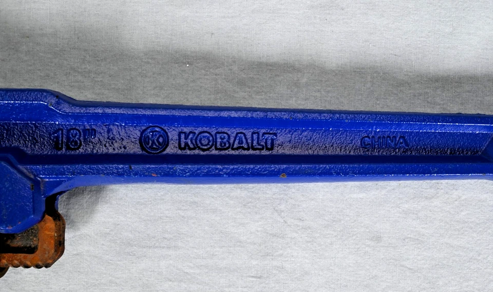 Kobalt 18" Blue Cast Iron Pipe Wrench Heavy Duty - Image 3 of 4