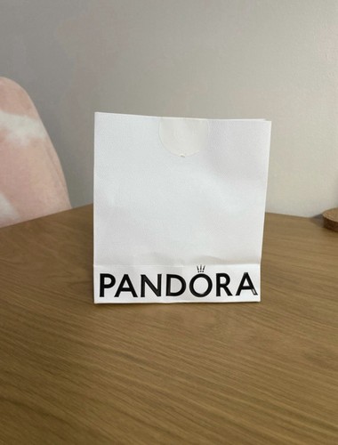 Pandora Oval Pearl Stud Earrings New With Box And Bag - Picture 4 of 7