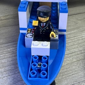 LEGO City Passenger Plane #3181 2010 90% Complete with Mini Figures Preowned