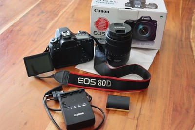 Canon EOS 80D DSLR-Kamera Allround-Kit mit EF-S 18-135mm & Zubehörpaket in OVP