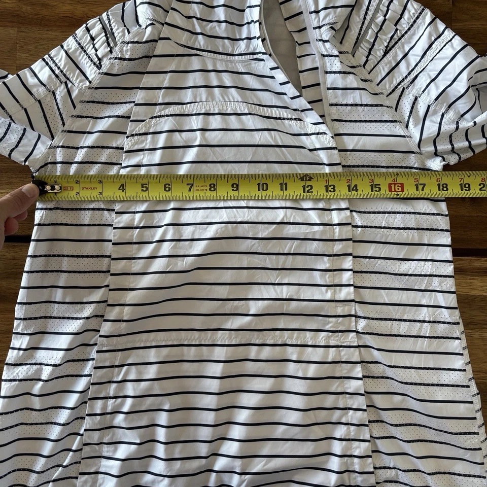 Pullover Lululemon Pack and Go Talla 6 Estampado a Rayas Silenciosas Blanco Azul Deportivo Preppy Foto 4 de 4