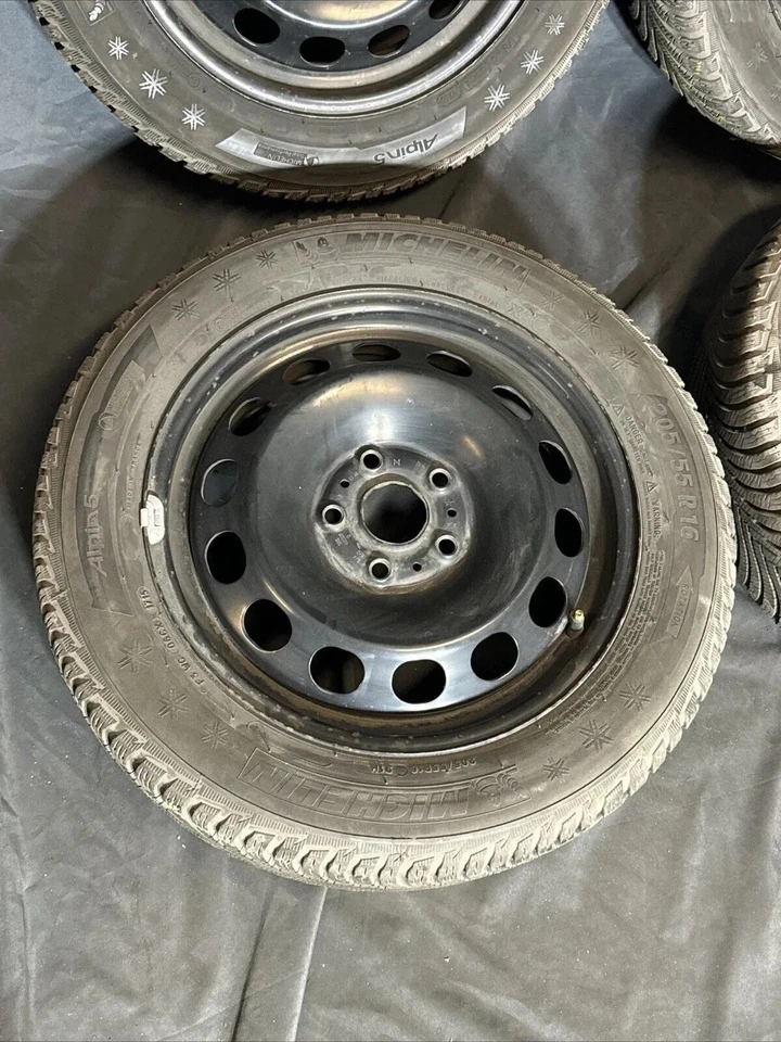 Original VW Golf 7 Sportsvan Seat Leon Winterräder 205/55/R16 91H 5Q0601027Q - Bild 2 von 4