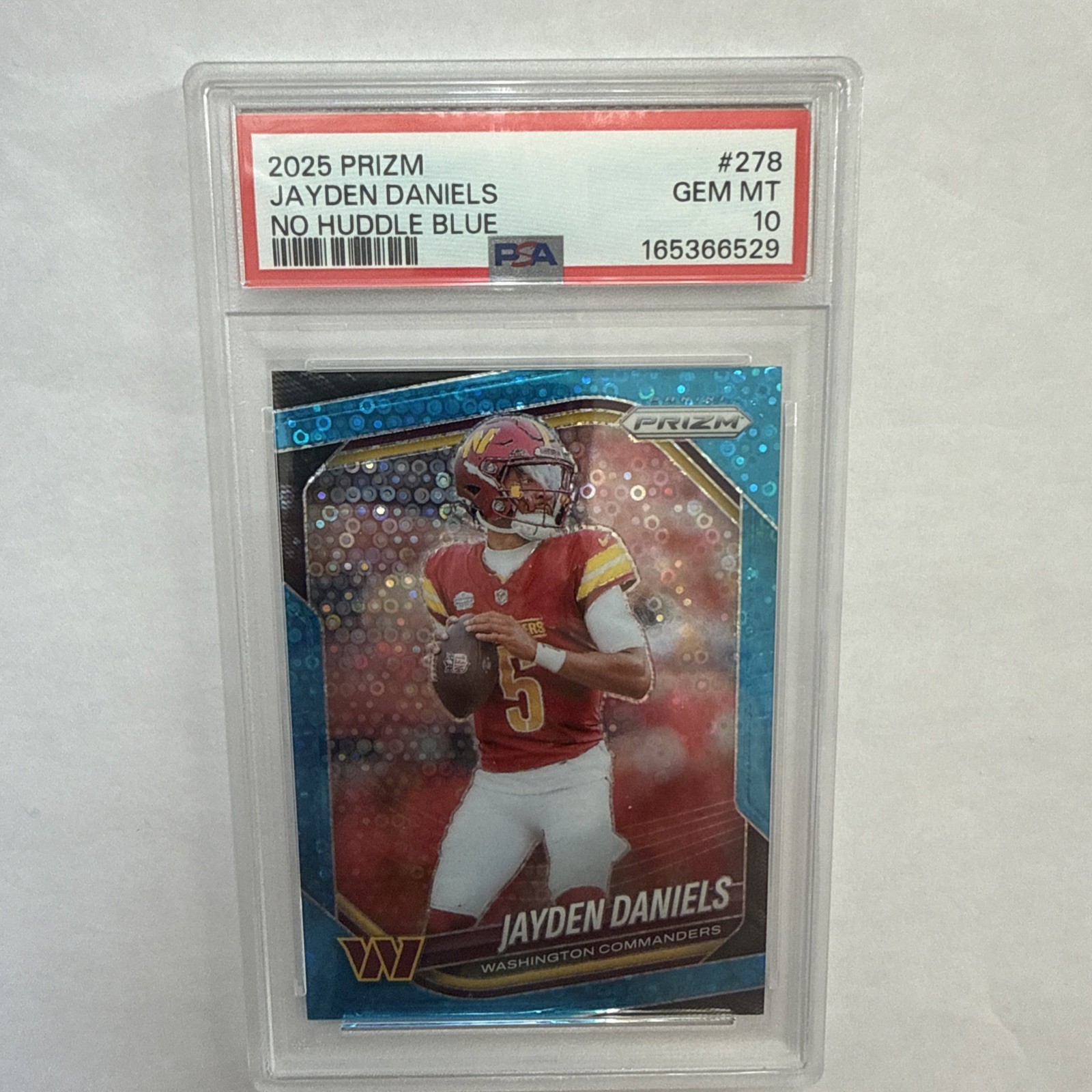 2025 PANINI PRIZM NO HUDDLE BLUE #278 JAYDEN DANIELS 018/125 PSA 10 POP 2