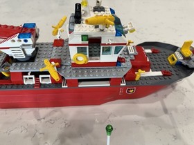 LEGO CITY 7207 FIRE BOAT 100% Complete