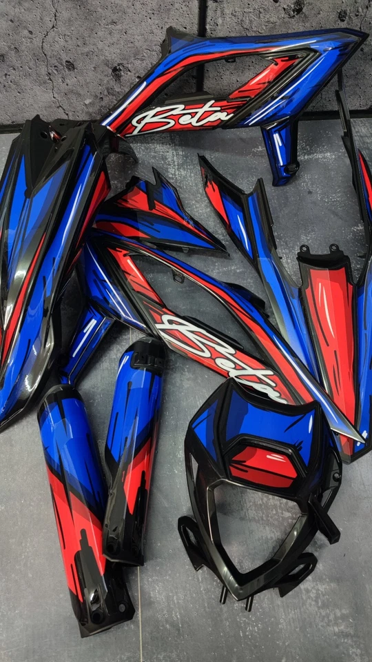 Plásticos + Gráficos Beta RR 2023 2024 Foto 2 de 4