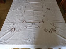 Tovaglia Rettangolare Bianca Ricamata e con inserti ad Uncinetto