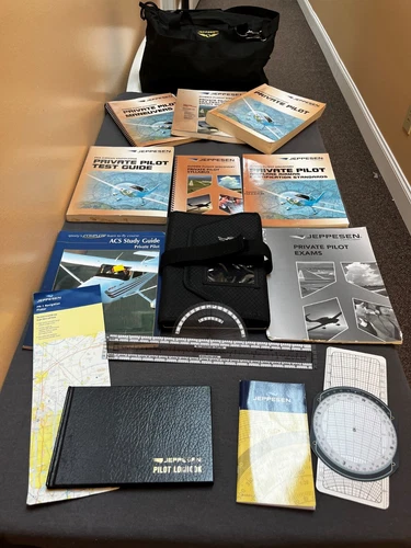 Jeppesen private pilot aviation student test prep and study kit w/ bag (15 pcs) 
