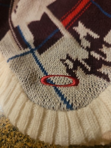 Oakley NWOT winter hat beanie Purple Creme Stocking Cap - Picture 2 of 7