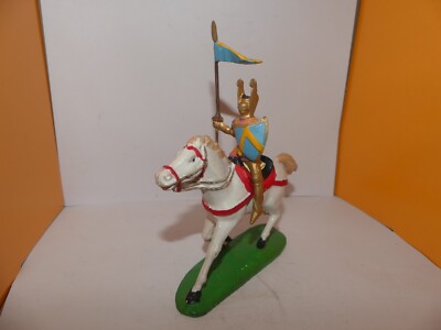 Ancienne Figurine Elastolin Chevalier Médiéval Avec Drapeau – état Vintage Superbe Pour Collection