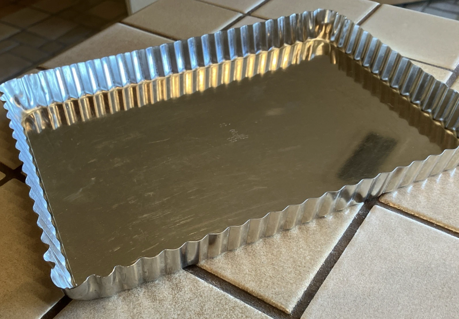 Gobel Rectangular Fluted Tart Pan with Removable Bottom - Thumbnail 4