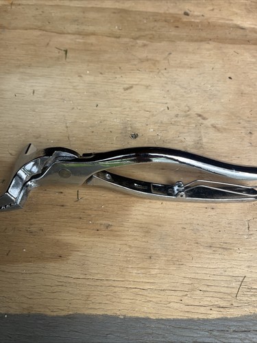 Chrome Finished Canvas Pliers Used by Artists and Framers for Stretching Canvas