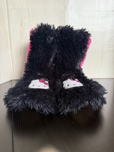Hello Kitty Fluffy Fuzzy Boot Style Indoor Slippers Women’s XL 10–11 Excellent!! - Picture 7 of 9