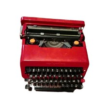 Macchina da scrivere Olivetti