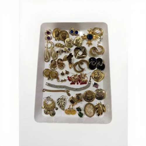 Vintage Costume Jewelry Lot Earrings Bracelets Brooch Pins Scarf Clips  Etc
