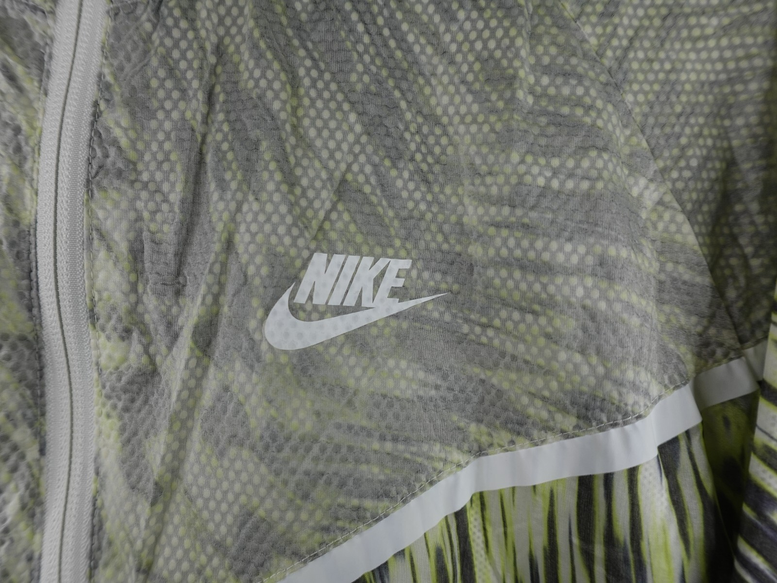 Nike Hyperfuse Windrunner Jacket Green/White Wind… - image 6
