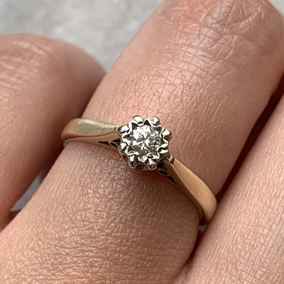 9 kt Gold Diamant Illusion Solitär Kathedrale Ring 9 kt 9 kt Gelbgold - Größe L