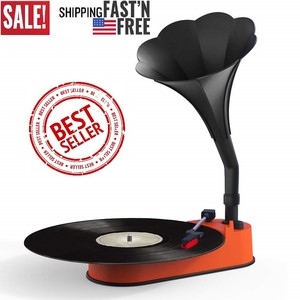 record player with horn speaker