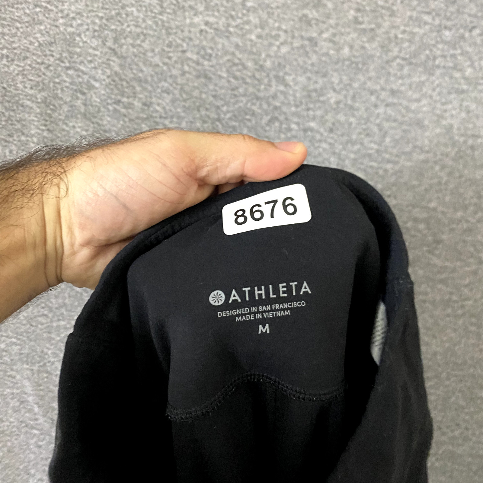 Athleta Women's Size Medium Solid Black Nylon Cro… - image 7