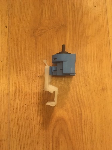 Indesit IWB71251 Waschmaschine Druckschalter 16002692100