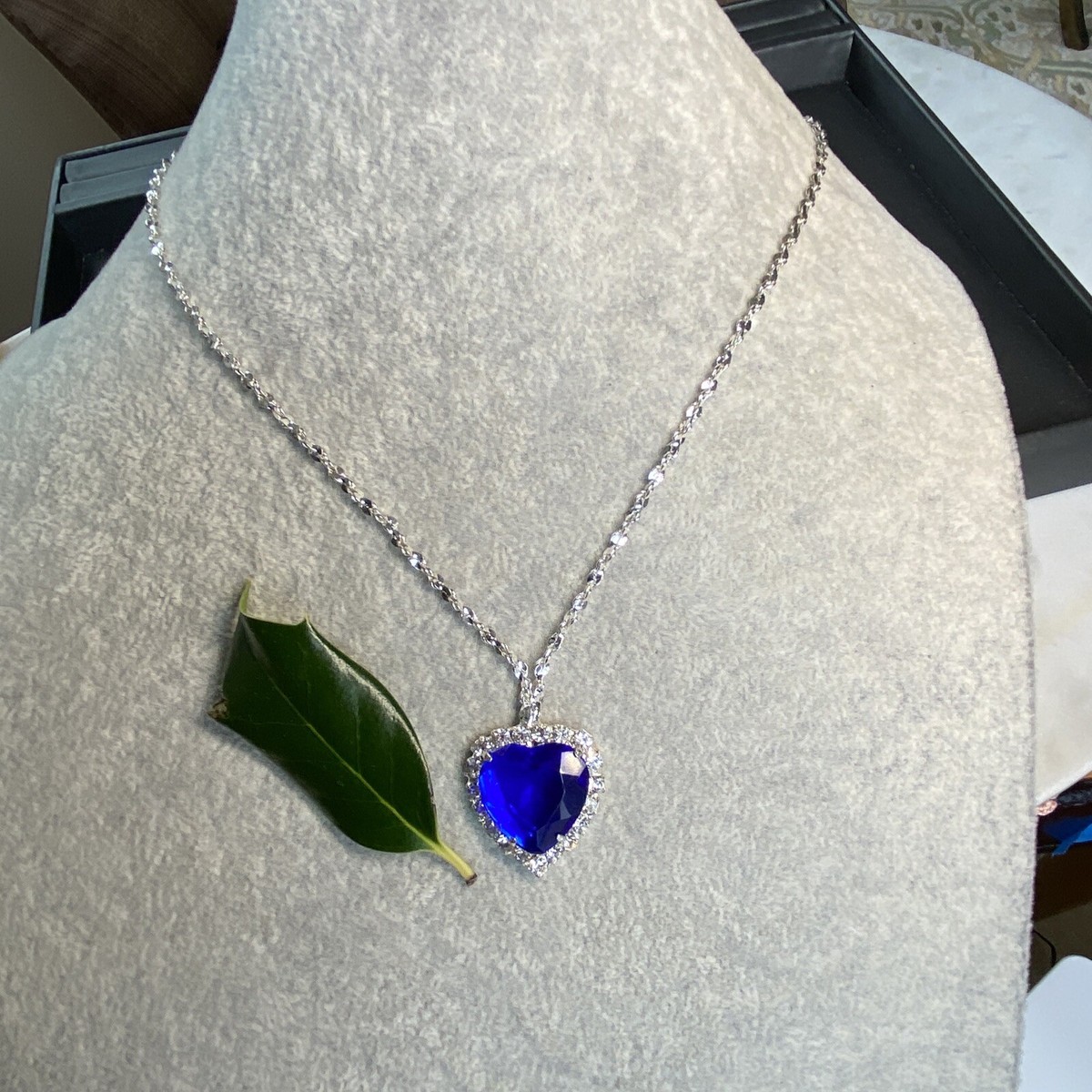 Vintage Necklace Heart of Ocean Estate Jewelry Pre-Owned