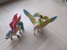 Schleich Bayala 2 Pferde mit einer Figur