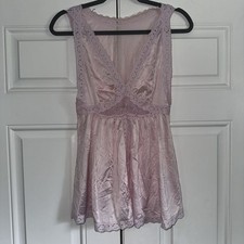 VTG SHADOWLINE Baby Pink Satin NYLON LACE TRIM NIGHTGOWN Lingerie Coquette Sz S