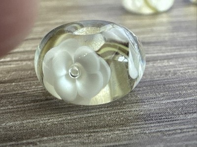 Set Of 9 White Flower Lampwork Glass Bead Set.  BD7