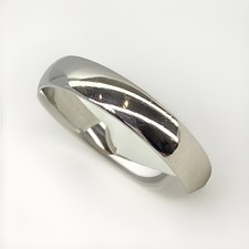 950 Platinum Wedding Ring  4mm wide. 1.2mm Deep Size Q  Weighs 4.84 gram