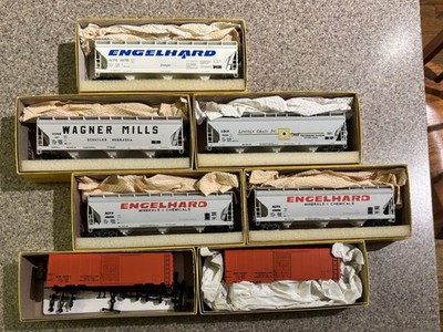 1:87 ACCURAIL HO Guage/Scale Freight TrainCars Lot Of 7 Box Car/Hoppers READ NIB
