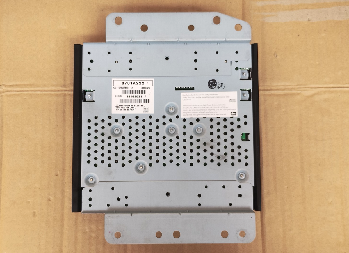 Mitsubishi Delica Genuine Audio Radio Amplifier Power Amp 8701A222