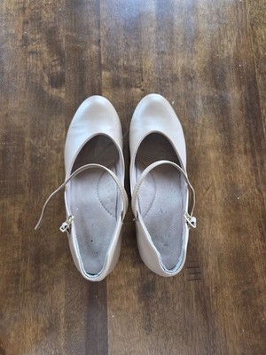 Used Women's Heeled Character Shoes Size 8 Tan Capezio