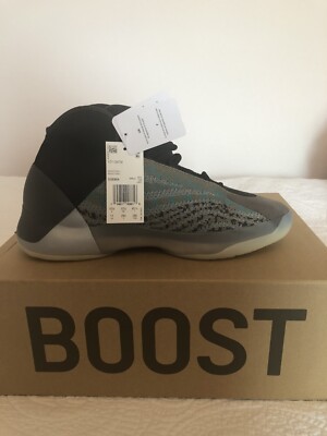 NWB YEEZY QUANTUM Color Teal Blue Adult Size 11