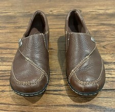 Clarks Shoes Comfort Collection Pebble Leather Slip On Loafer Women  s 6M